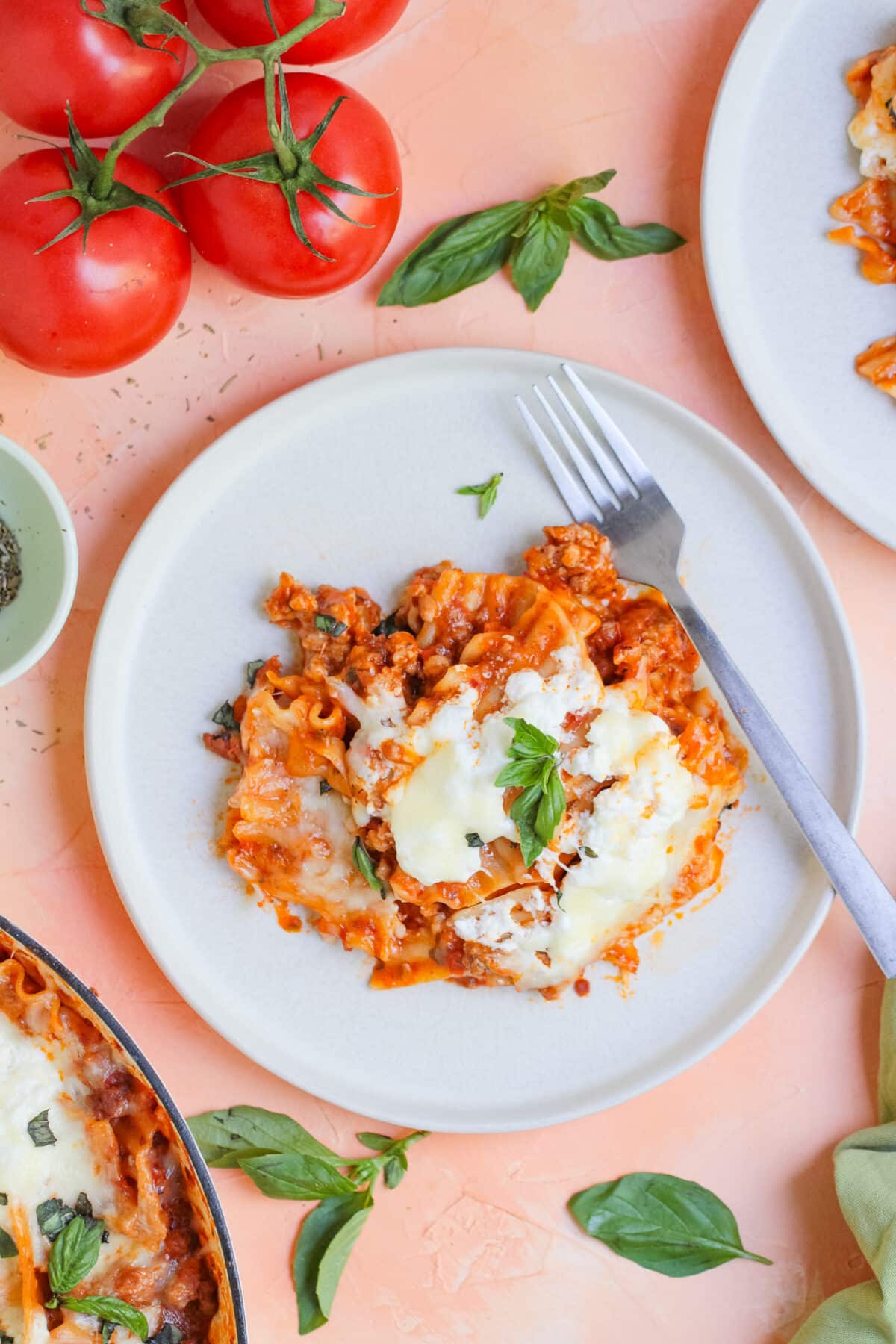Easy skillet stovetop lasagna with beef, sausage, marinara, noodles, and cheese. A quick one-pan family dinner ready in 40 minutes.
